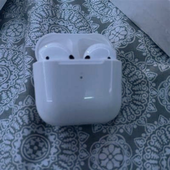 Airpod gen 4